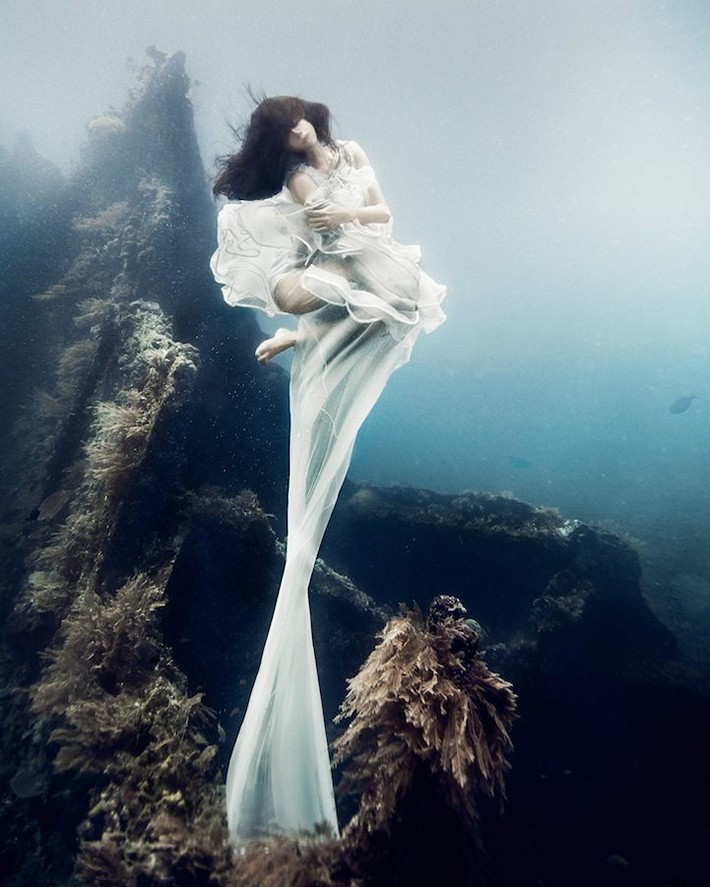 Amazing Underwater Photography Bali by Benjamin Von Wong