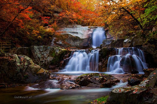 Mind Blowing Autumn-falls photography by jaewoon u 01