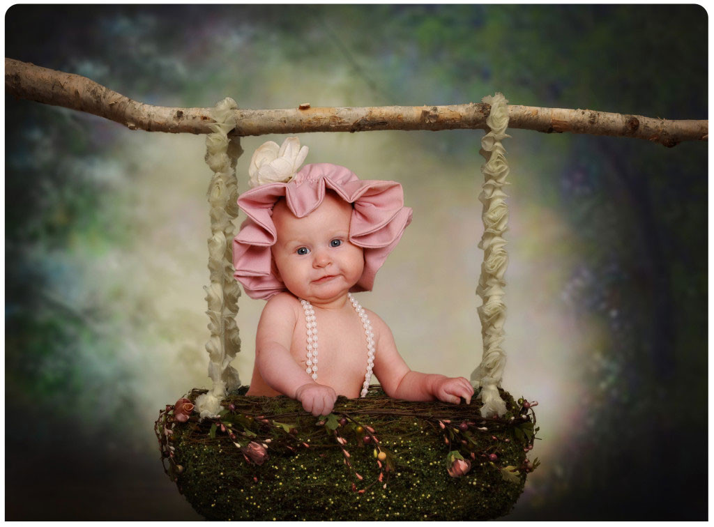 swinging-baby-photography