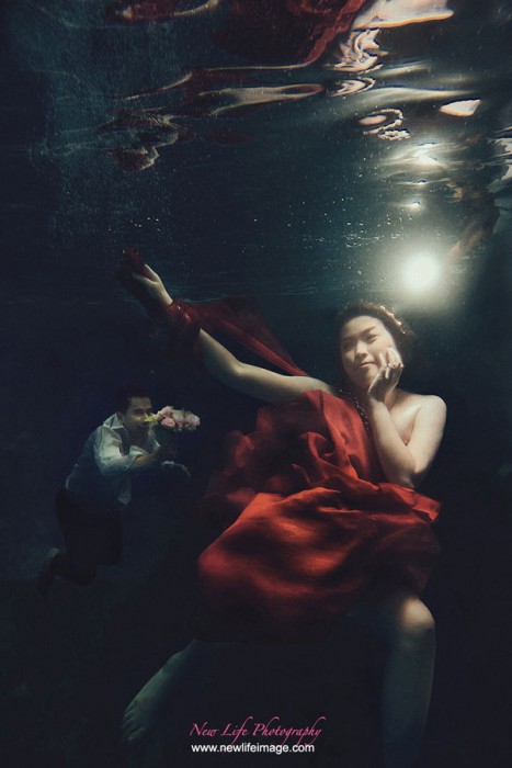 Pre wedding Poses Ideas in Underwater 2