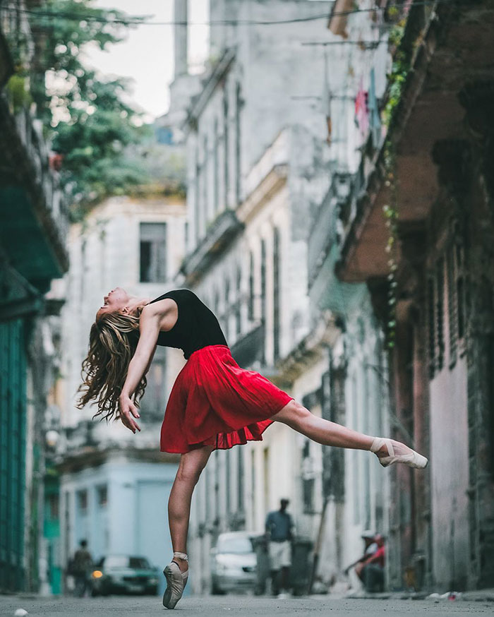 Captures Ballet Dancers Practicing On The Streets by Omar Robles