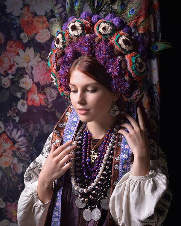 traditional-ukrainian-crowns-treti-pivni