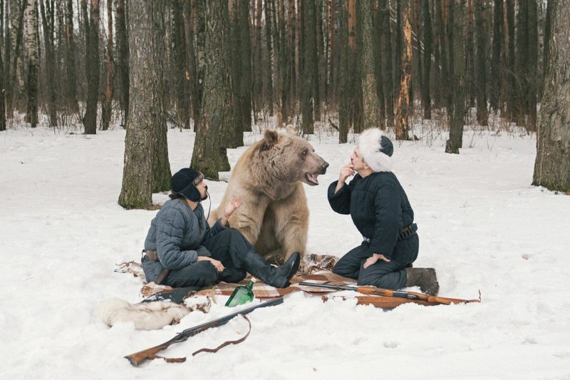 olga-barantseva-captures-modelling-with-real-life-bear