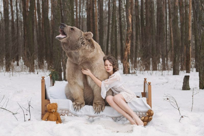 olga-barantseva-modelling-with-real-life-bear-9