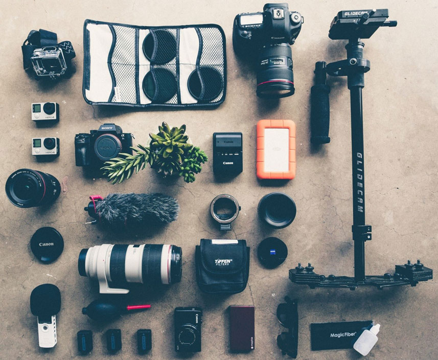 4 Amazing Camera Accessories-You-Need to Get Your Hands On