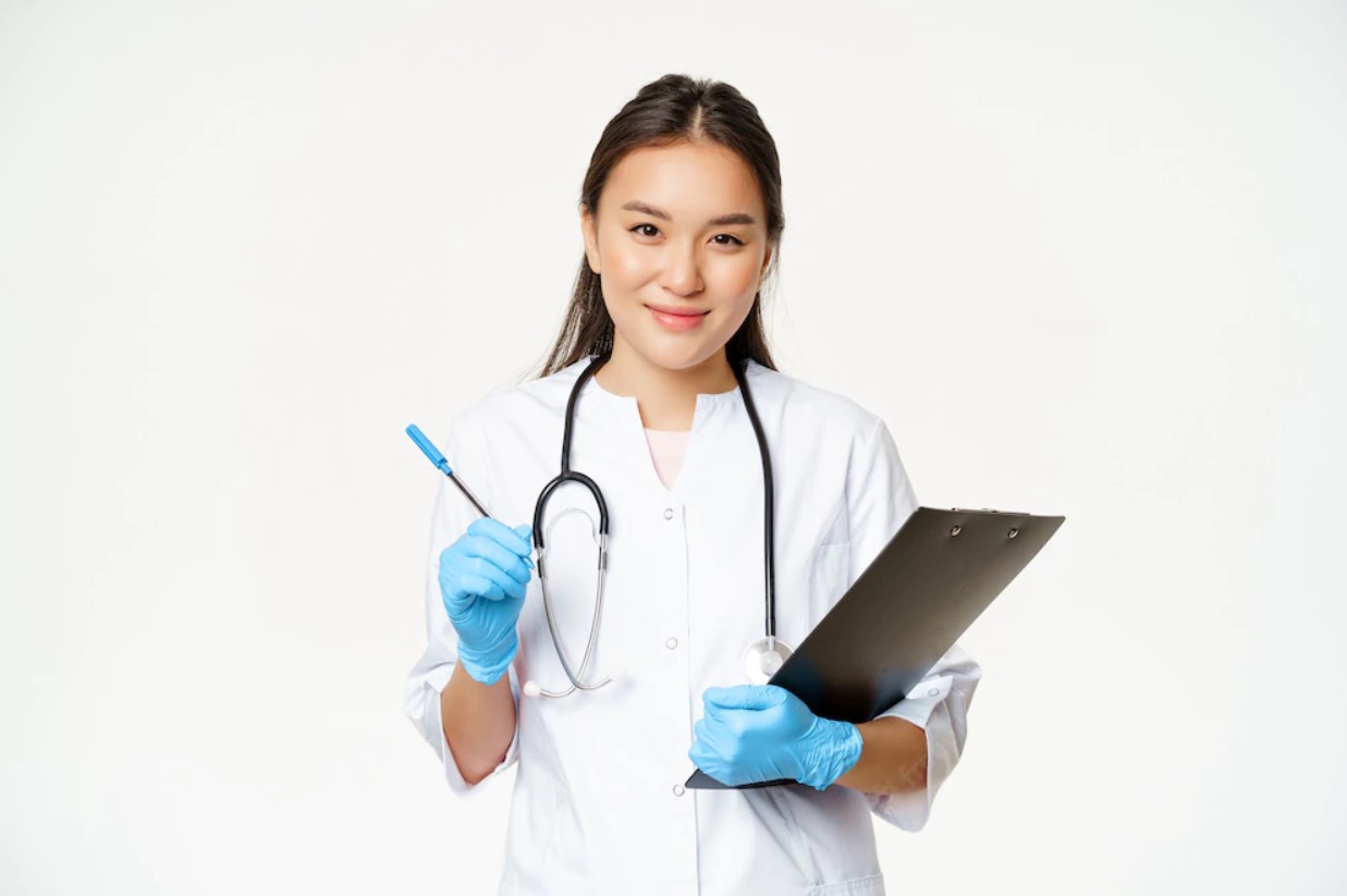 How to Become a Nurse In 4 Simple Steps